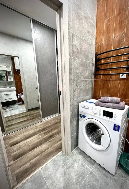 Стильная, просторная студия 50 оттенков серого