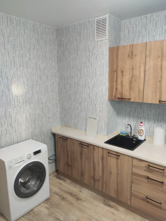 Новая чистая квартира рядом с лесом