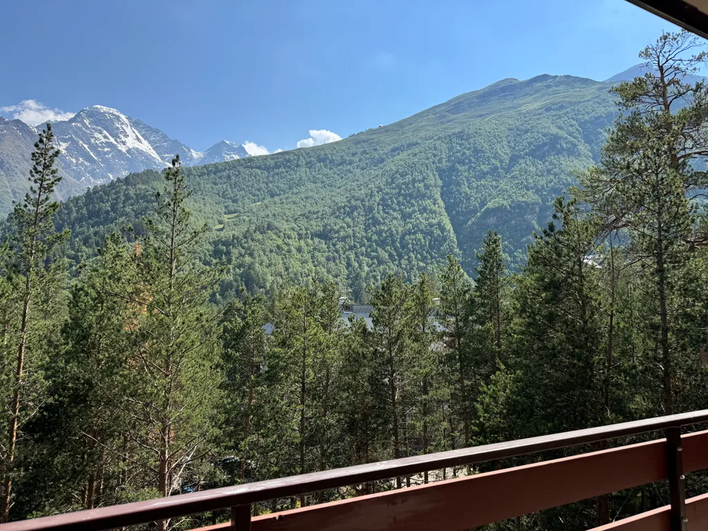 Видовая квартира у подножья гор