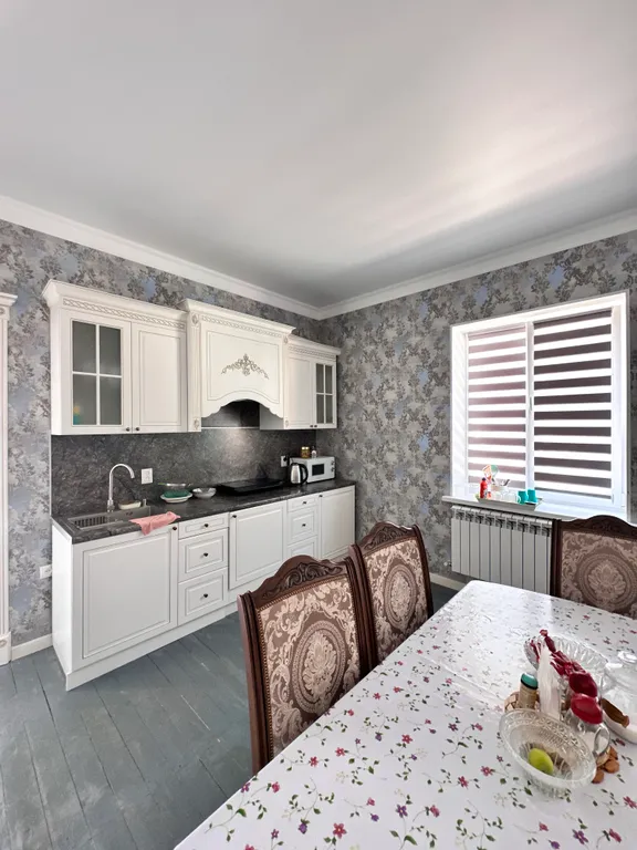 Сдается новый дом у берега моря.