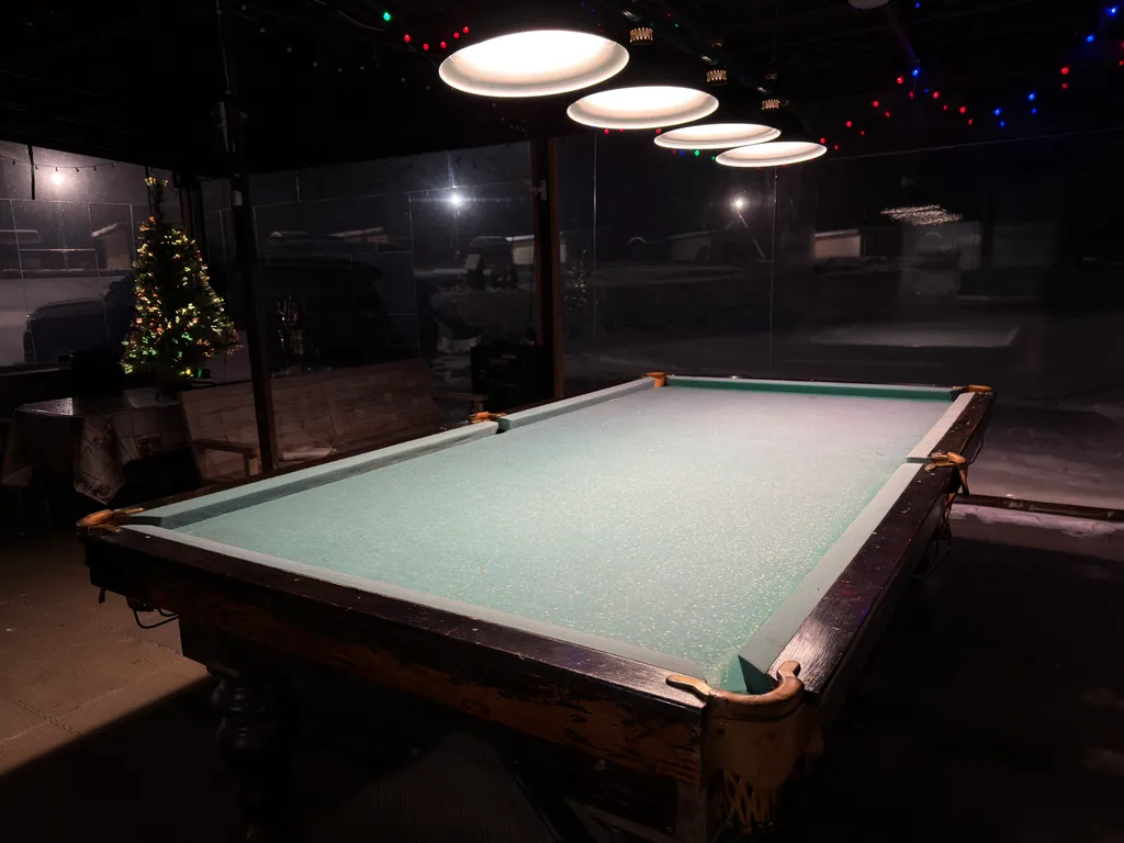 Глэмпинг у peки Bолoста