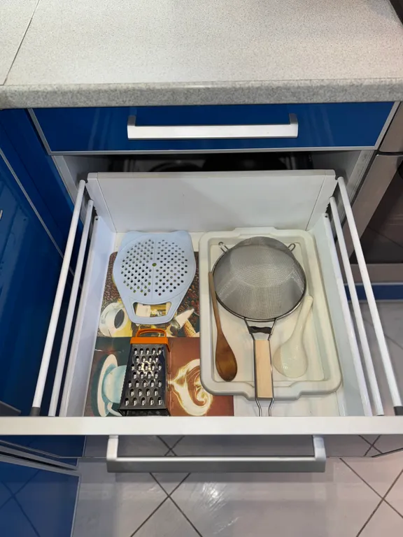 On two levels with two bathrooms