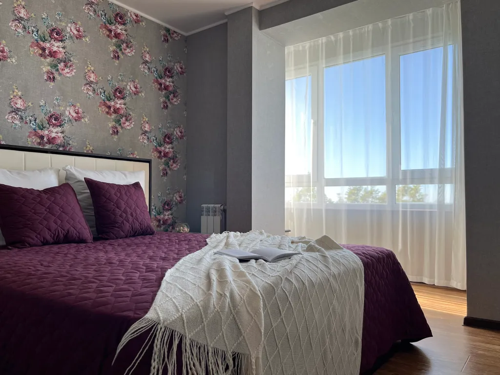 Яркая и солнечная квартира с видом на море — аренда посуточно в Туапсе