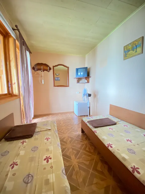 Коттедж 2-х местный домик с видом на горы — аренда посуточно в Солнечногорское