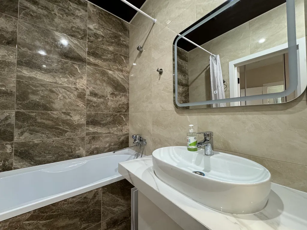 Квартира Светлая уютная квартира — Мирное