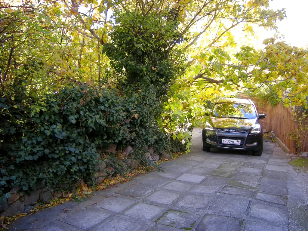 Дом с персональным двором, садом и зоной отдыха