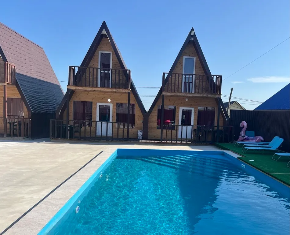 Коттеджи с баней и теплым бассейном