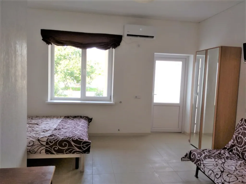 Квартира Комфортная комната для семьи — аренда посуточно в Заозёрное