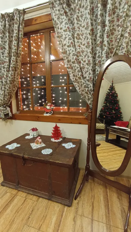 Дом на берегу реки