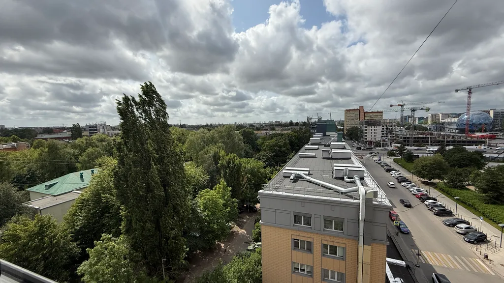 Квартира Квартира в центре города с видом на биржевой сквер — Калининград