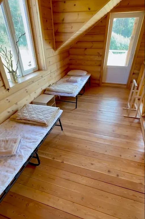 Коттедж на компанию