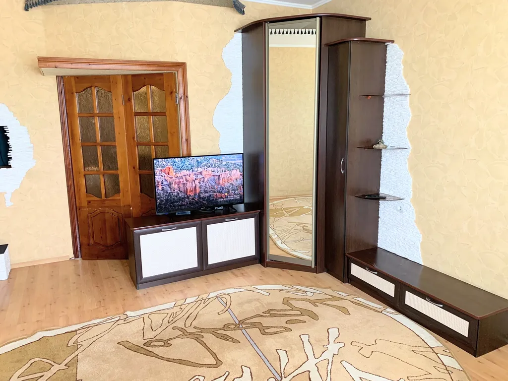 Двухкомнатная квартира в самом центре Сургута