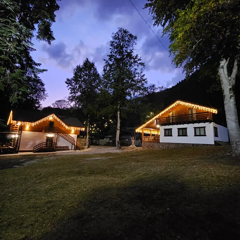 Котедж . Дом у подножия горы!