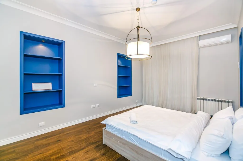 4-комнатная Квартира