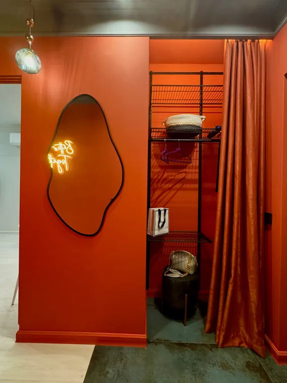 Яркая и современная квартира около Западного пляжа