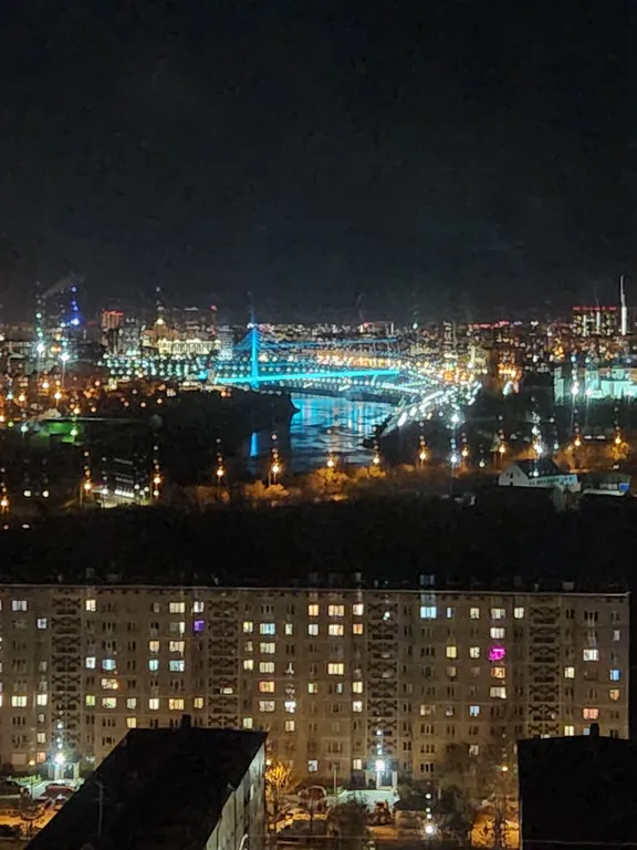 Квартира Квартира Панорамный вид с 23 этажа на Мост влюбленных и набережную — Тюмень