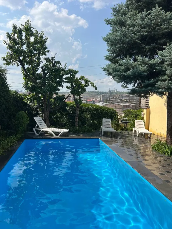 Large 5 bedroom luxury villa