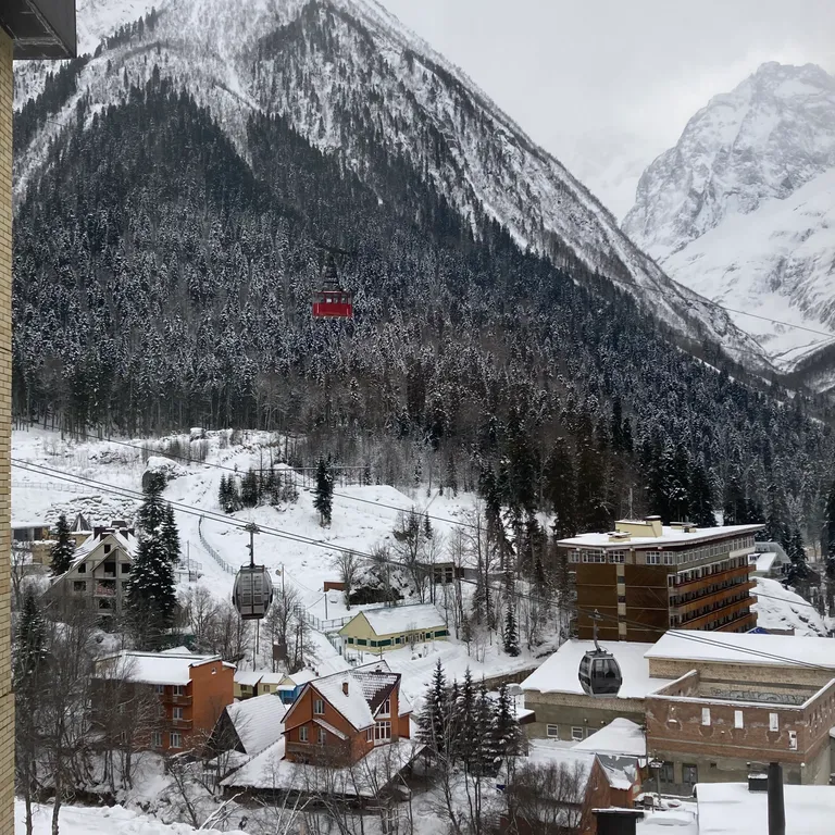 Евродвушка в центре Домбая в 2 минутах от канатной дороги