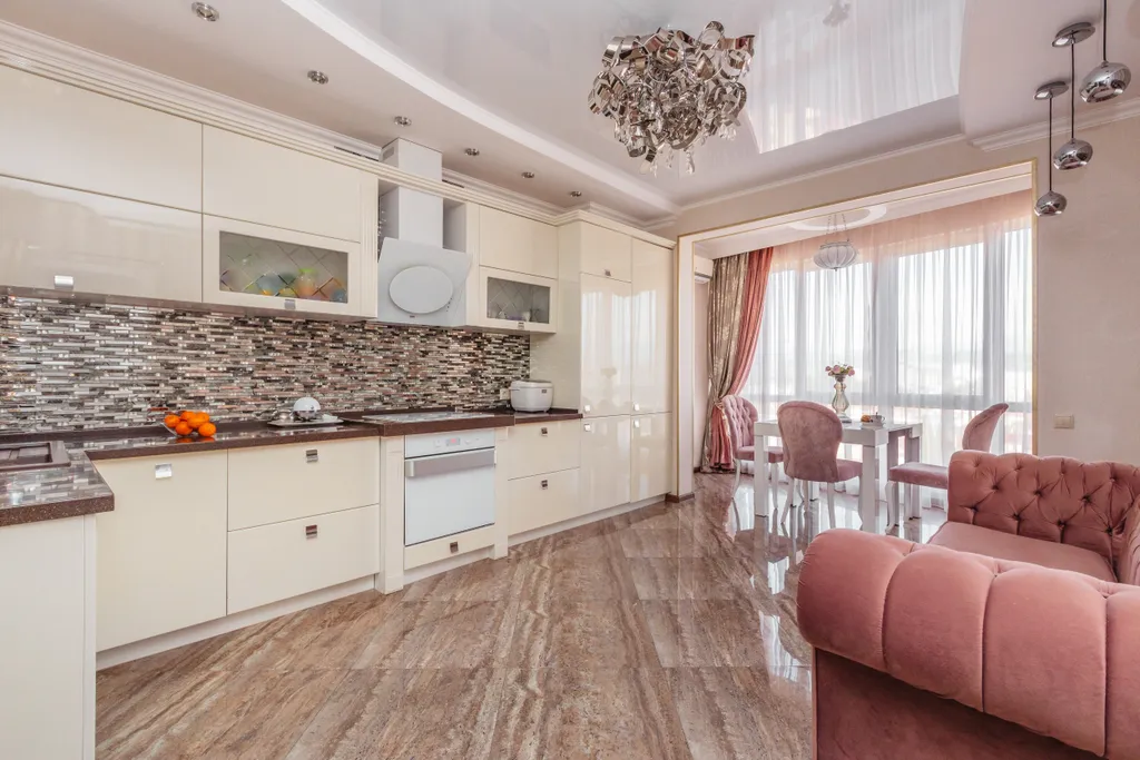 Большая квартира у моря