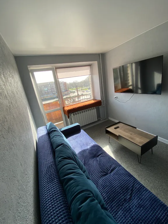 Двухкомнатная квартира в центре с видом на площадь победы