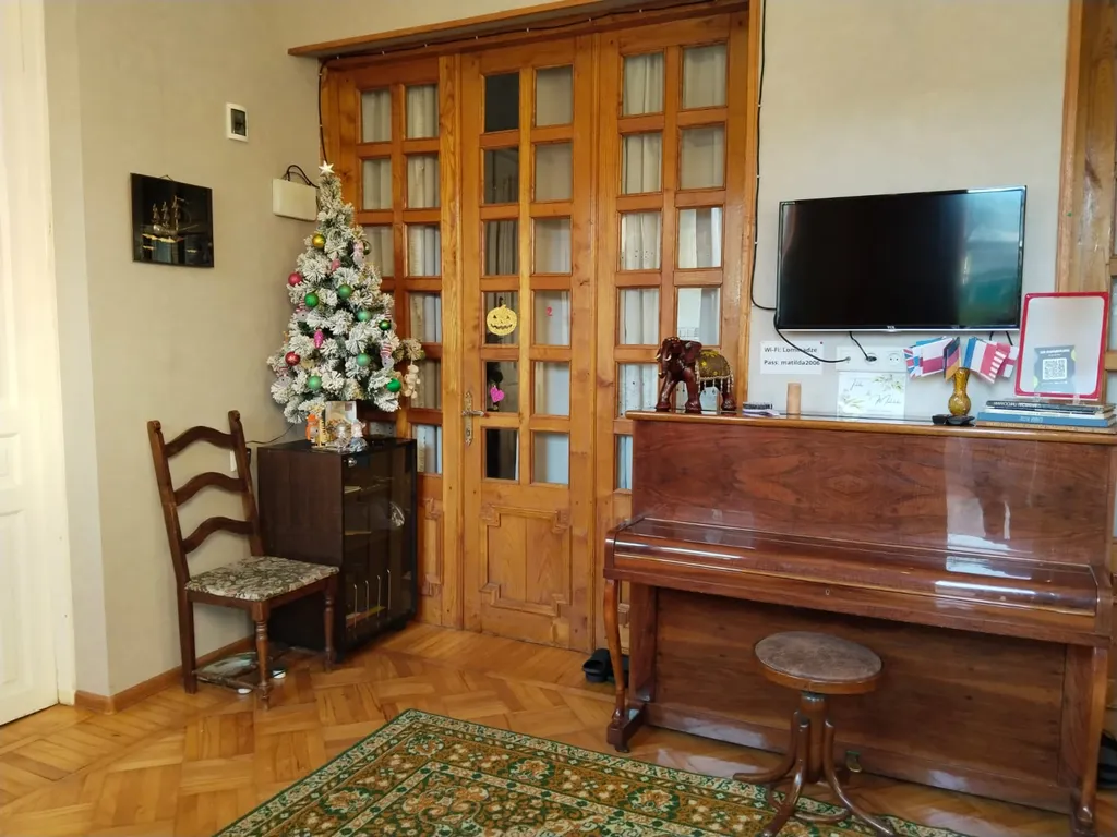 Большой семейный номер со своим санузлом и смежным номером