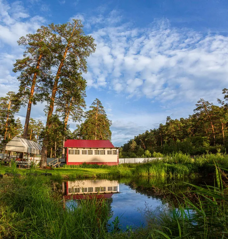 Дом Романтика у реки