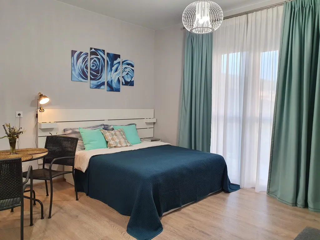 Квартира Уютная студия для тихого семейного отдыха — Варваровка