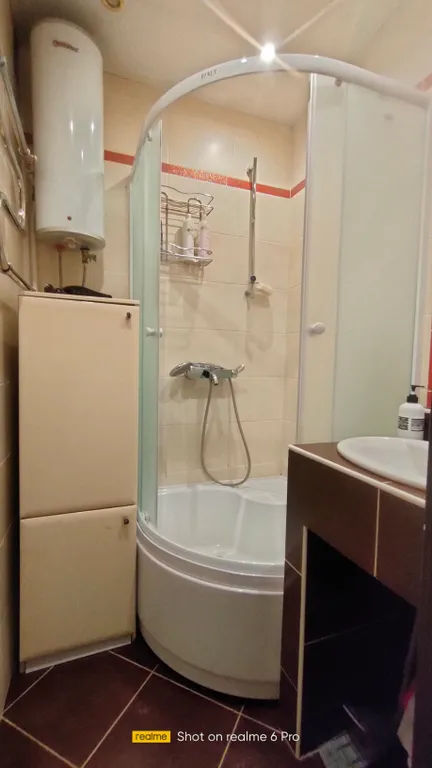 В центре,рядом Центральный рынок,МРВ,САФУ,учебные заведения