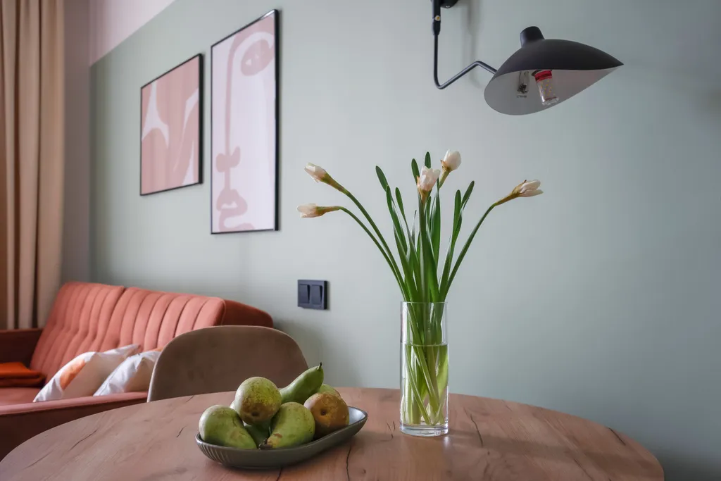 Комфортабельная евродвушка Меркурий с балконом у озера