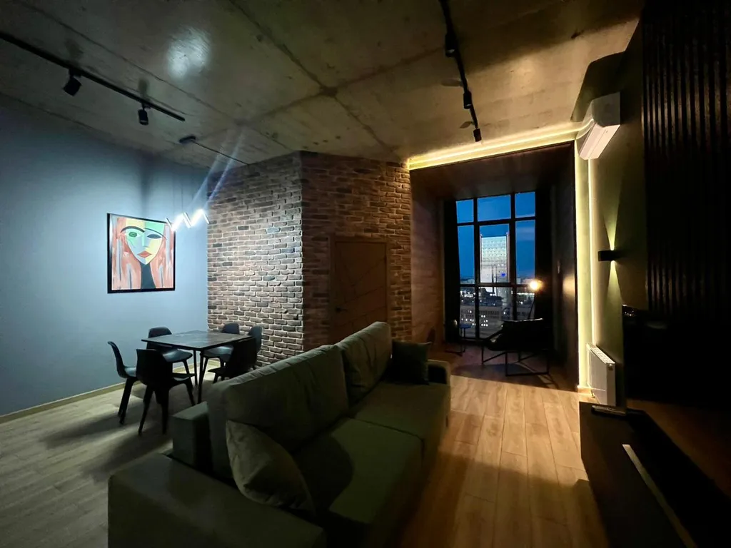 Дизайнерская квартира в центре города