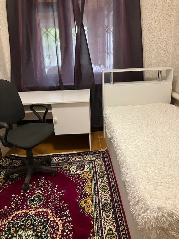 Трёхэтажный коттедж с сауной и бассейном в тихом заливе волги