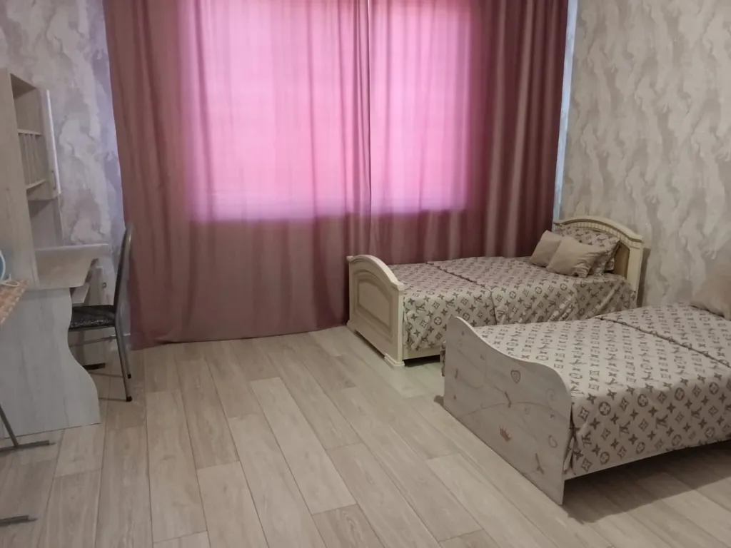 Часть дома(130кв.м) 3 спальни.Индивид.отопление,новый ремонт.Палестина