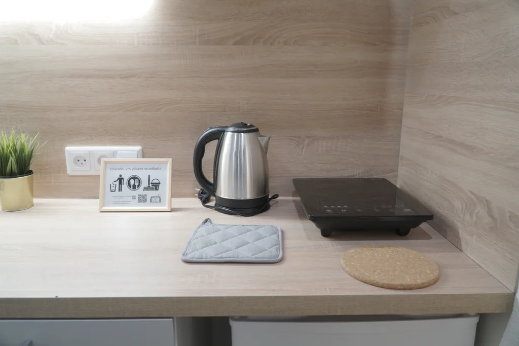 Светлая студия для двоих гостей недалеко от метро