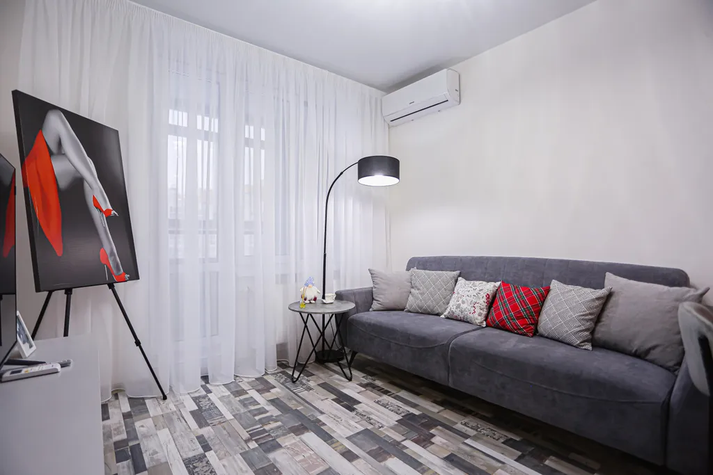 Квартира SunSet апартаменты Девушка в красном — Нижний Новгород
