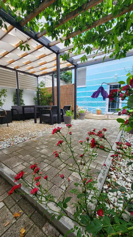 Апартаменты с садом в центре города