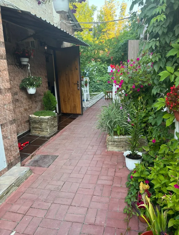 Уютная квартира в частном доме на первом этаже