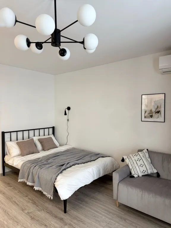 Уютная квартира - студия с видом на озеро