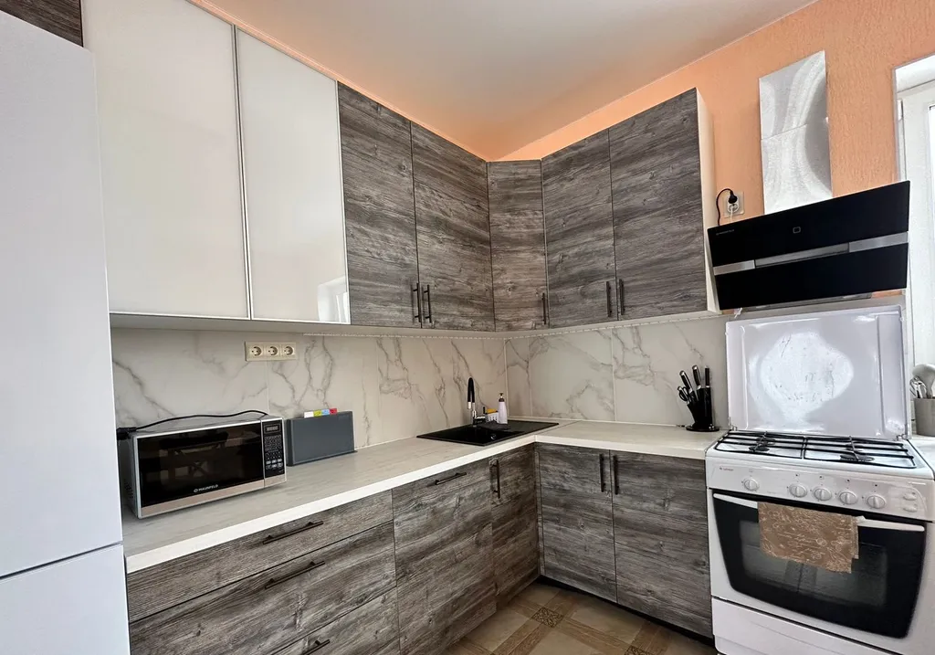 8-комнатный Дом