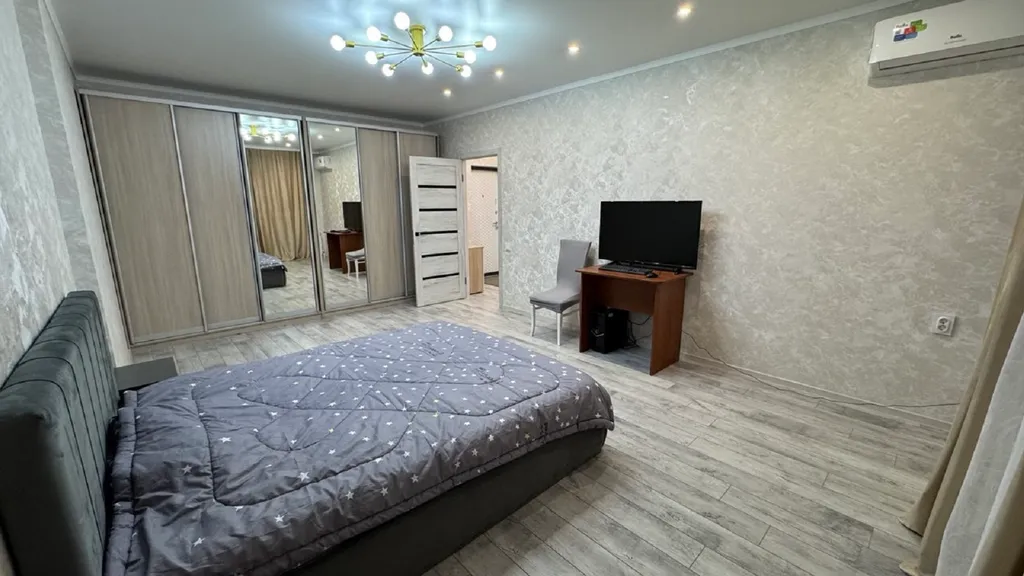 Новая уютная квартира с новым ремонтом в центре с wifi