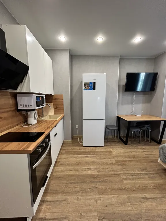 Евро двухкомнатная квартира около Меги