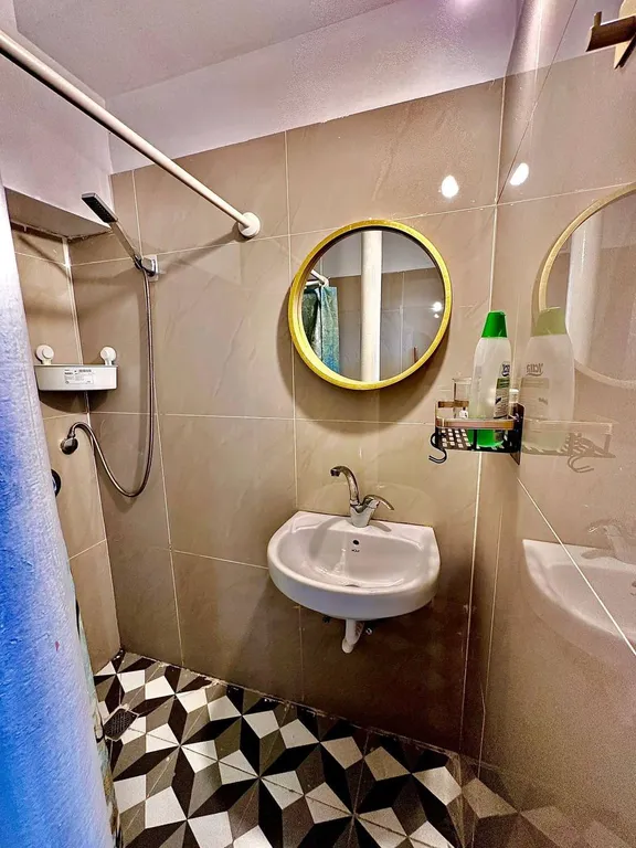 Небольшая новая студия в бат яме 150 мет от моря, очень тихая светлая