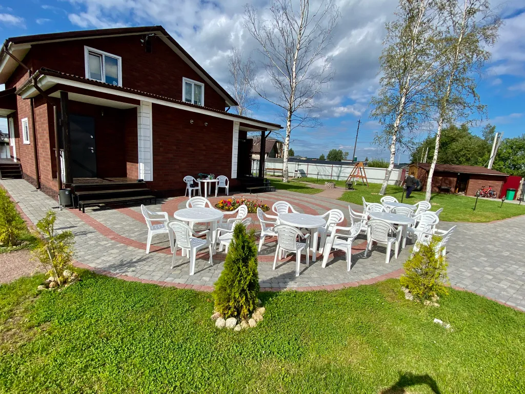 Дом на берегу озера