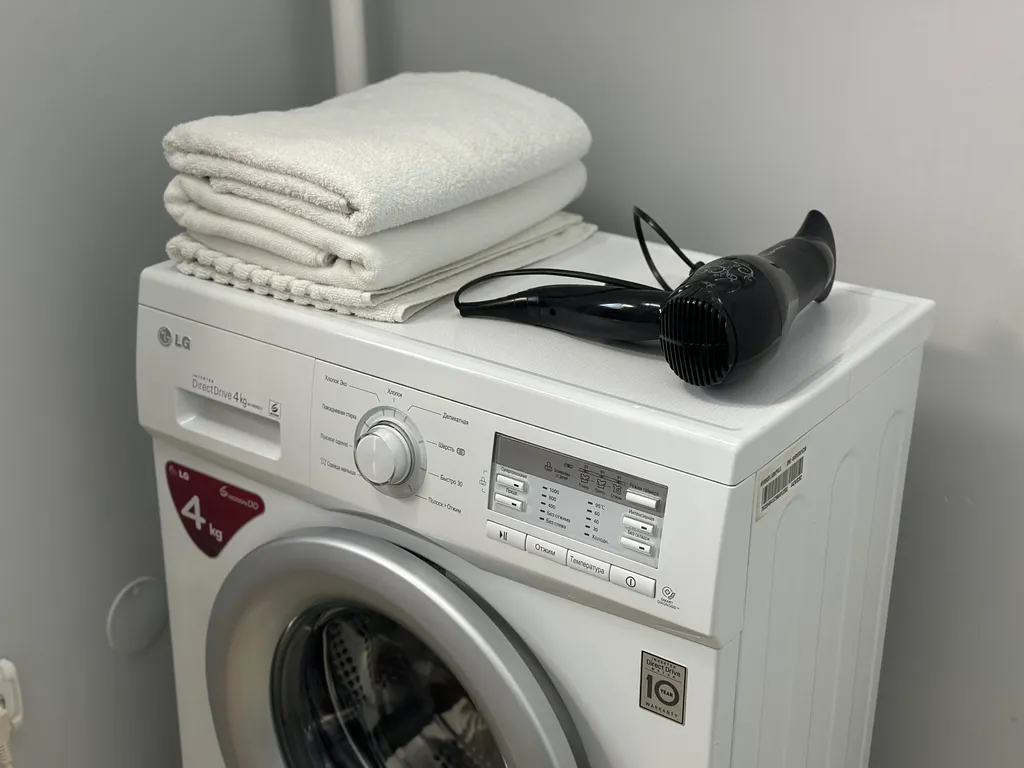 "В Гости!" на Строителей 90Б (1к квартира рядом с Планетой)