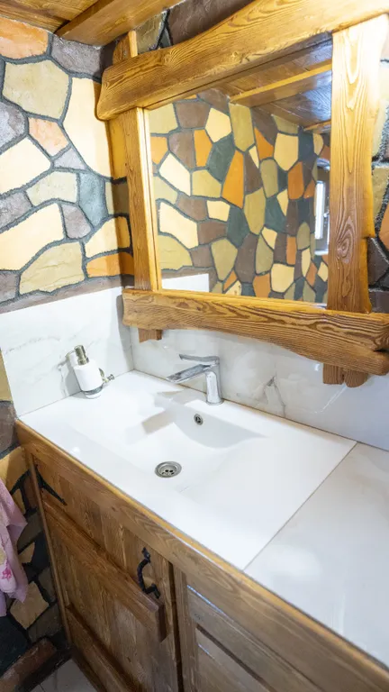 Уютный коттедж с теплым бассейном и большим чаном