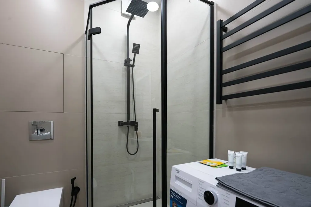 Апартаменты с видом на море и горы в доме бизнес класса