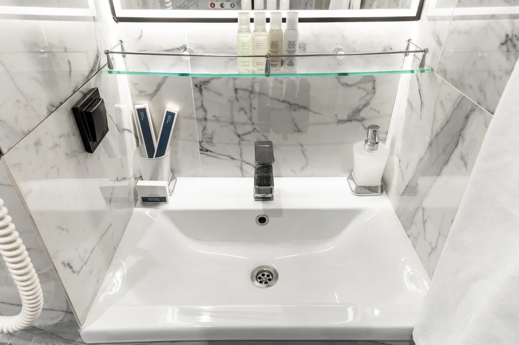 Deluxe jacuzzi 64 floor