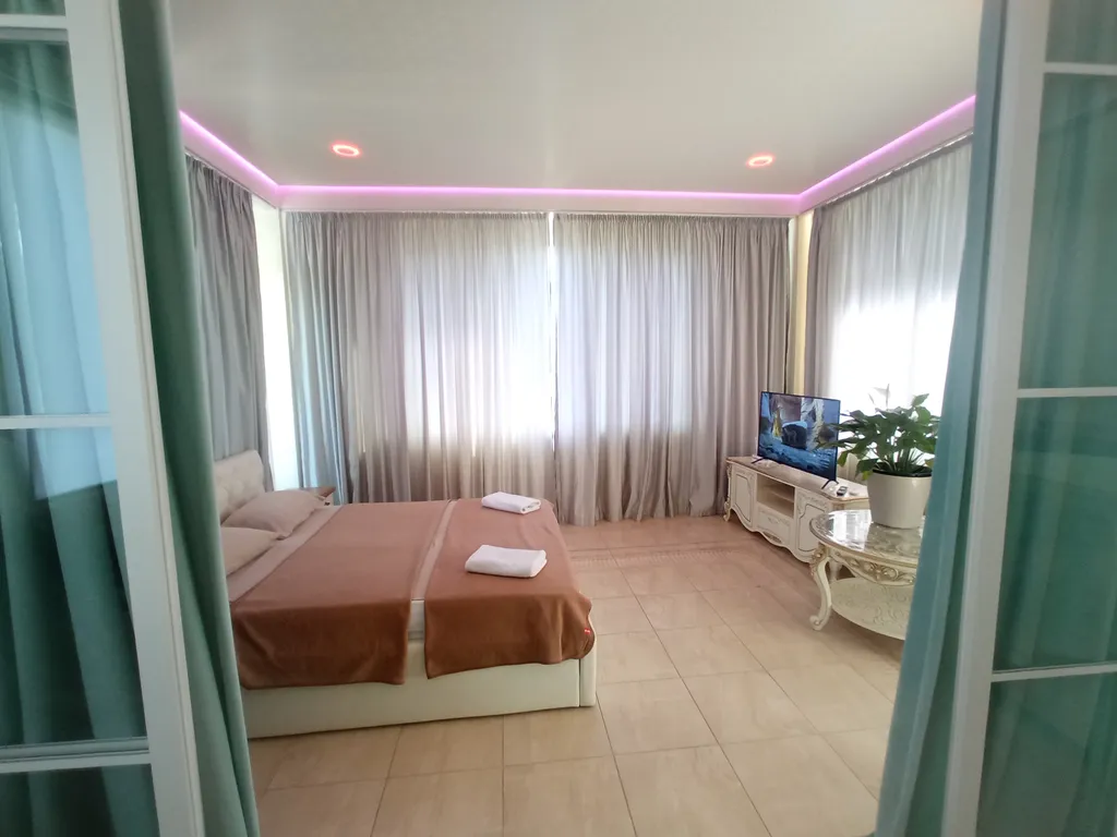 Двухкомнатная квартира с отдельной спальней 2.1