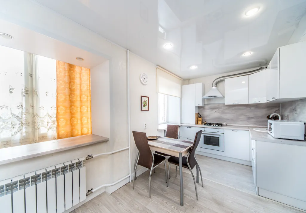 2-ком на набережной в самом центре города