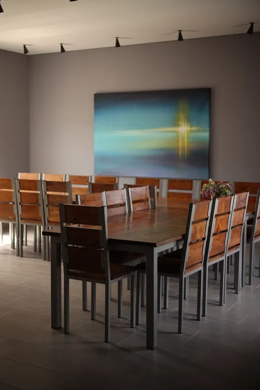 Вилла с бассейном на берегу реки в 30 минутах от центра города