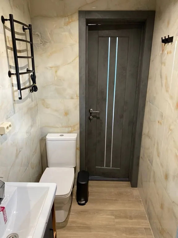 Дом у реки со своим мостком